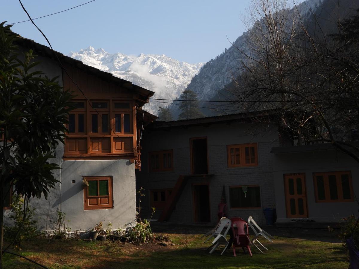 The Royal Orchard Kasol Hotel Ngoại thất bức ảnh