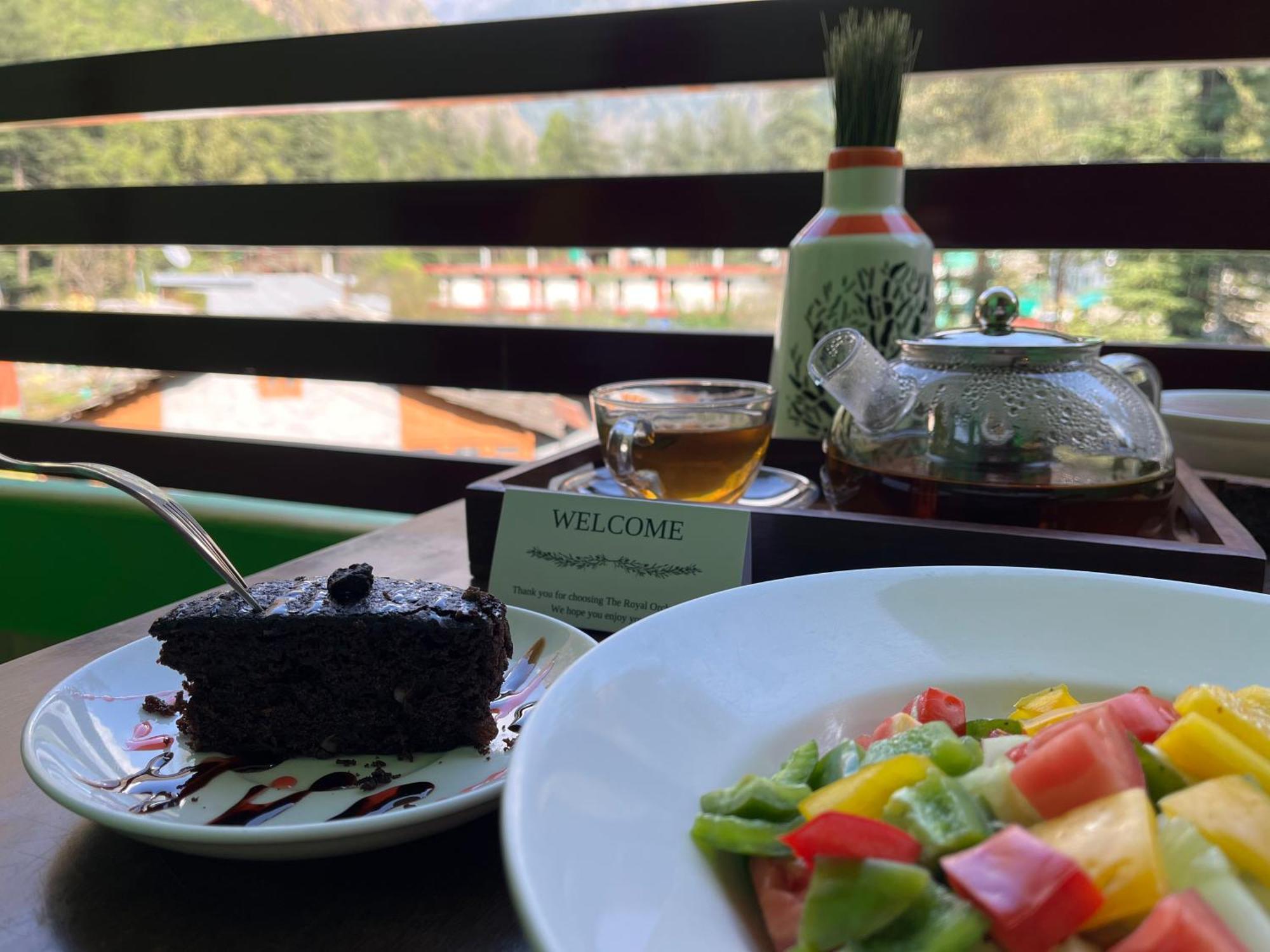 The Royal Orchard Kasol Hotel Ngoại thất bức ảnh