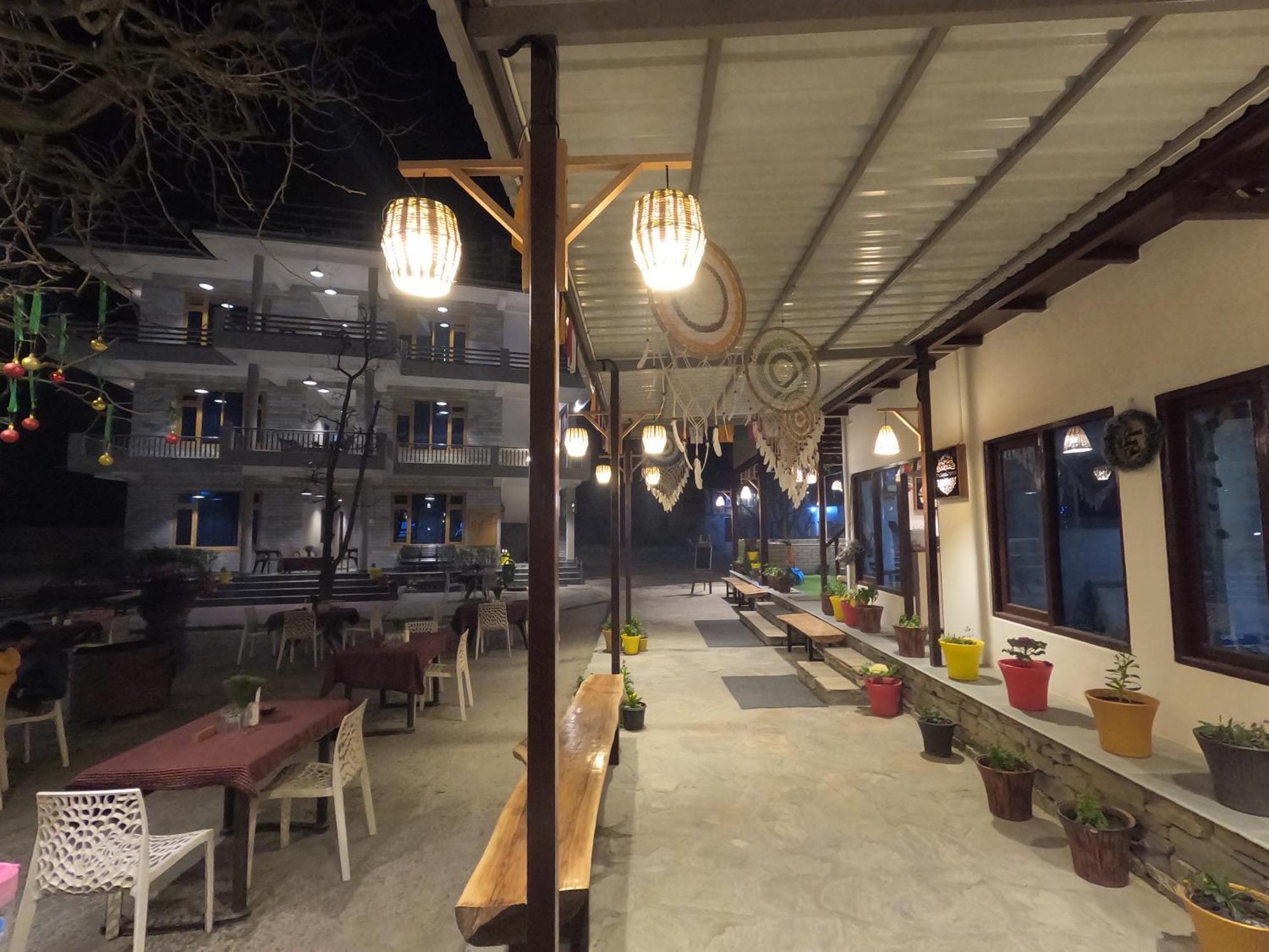 The Royal Orchard Kasol Hotel Ngoại thất bức ảnh