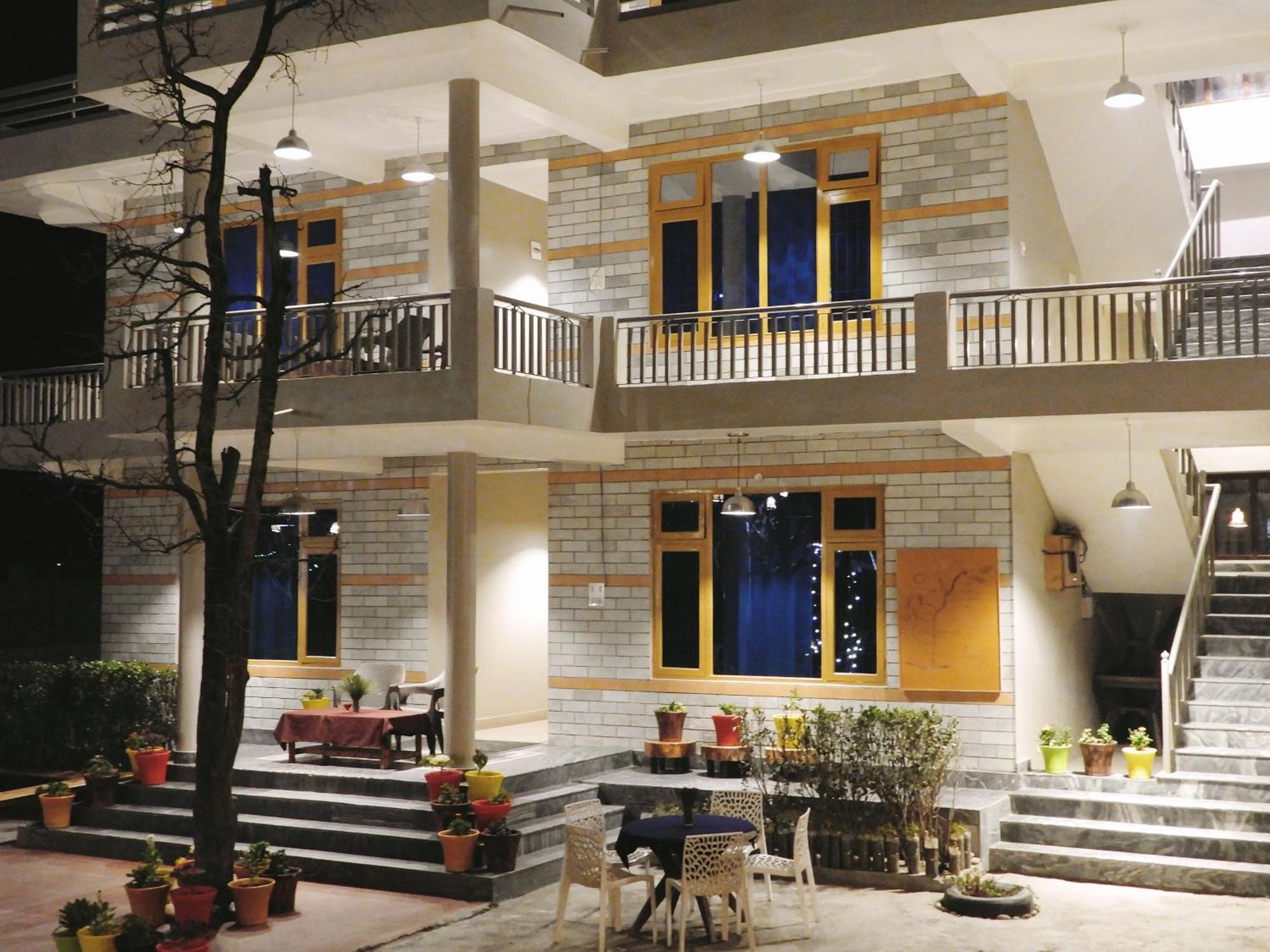The Royal Orchard Kasol Hotel Ngoại thất bức ảnh
