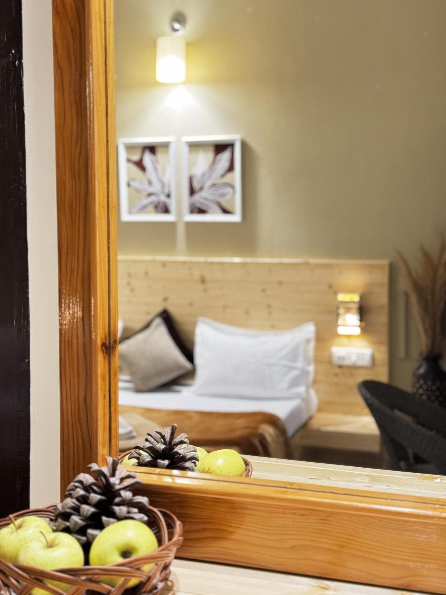 The Royal Orchard Kasol Hotel Ngoại thất bức ảnh