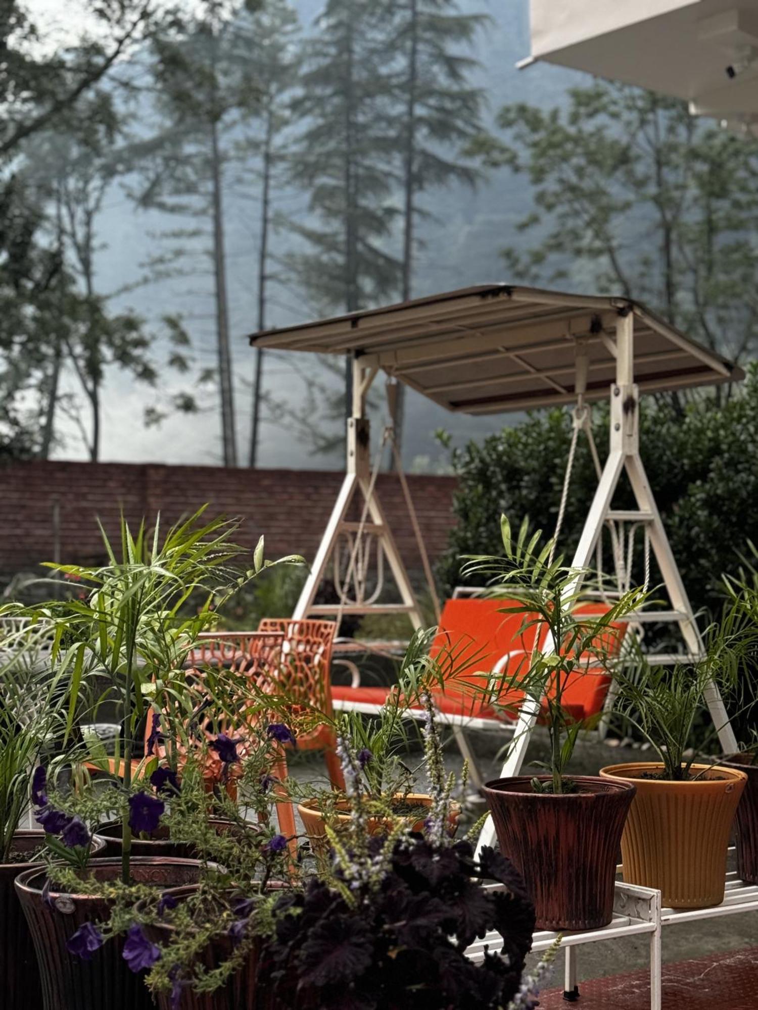 The Royal Orchard Kasol Hotel Ngoại thất bức ảnh