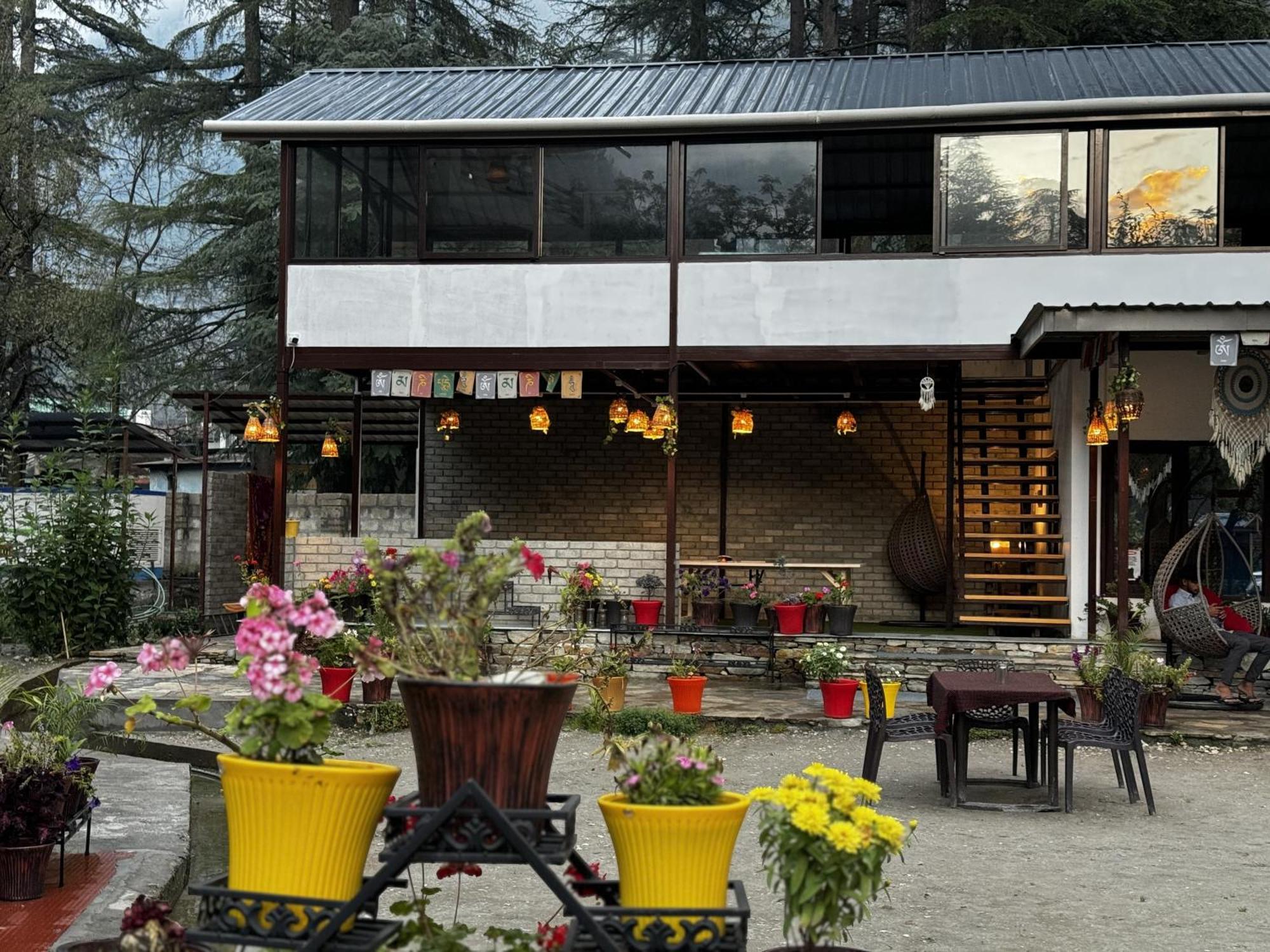 The Royal Orchard Kasol Hotel Ngoại thất bức ảnh