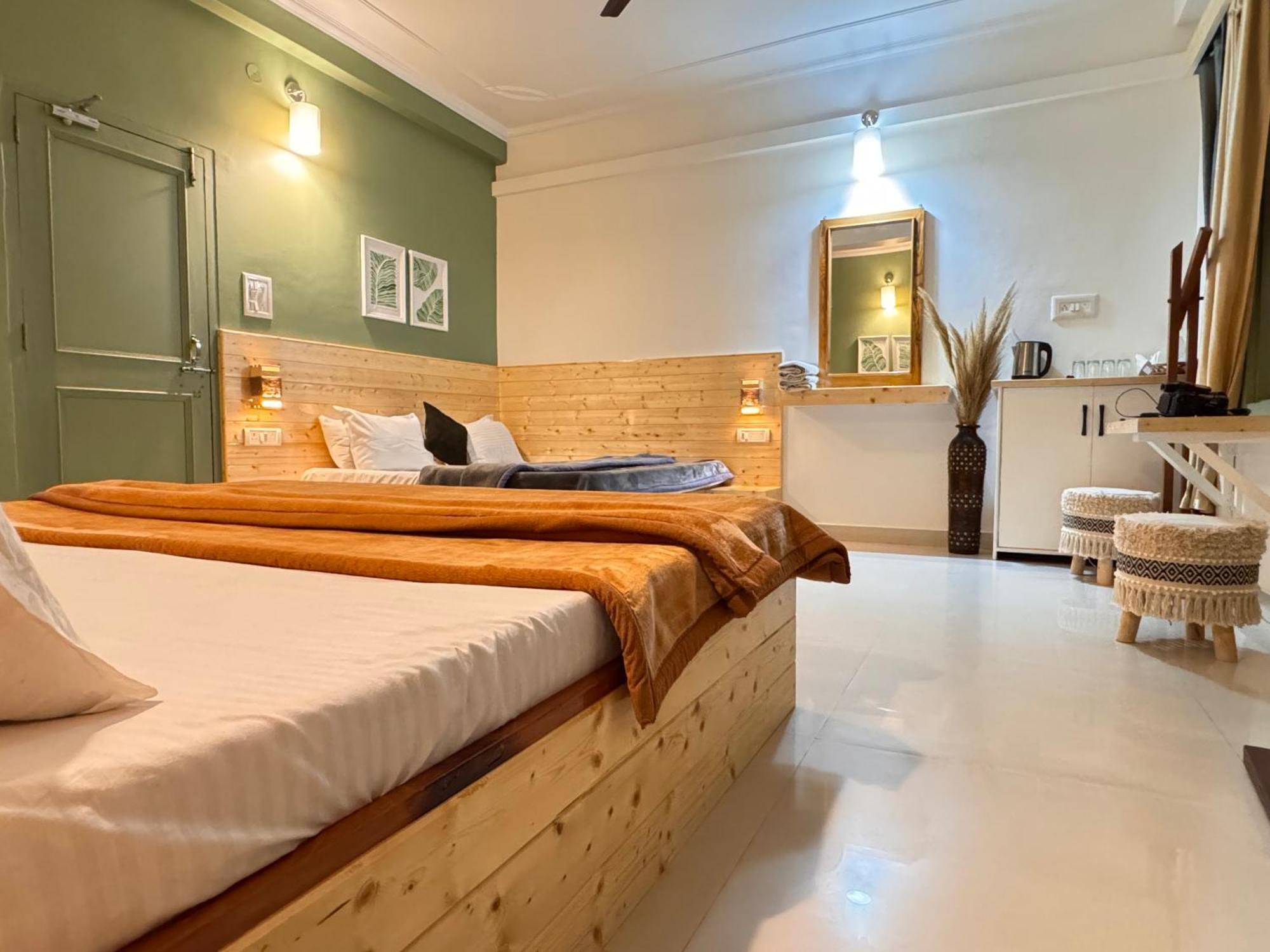 The Royal Orchard Kasol Hotel Ngoại thất bức ảnh
