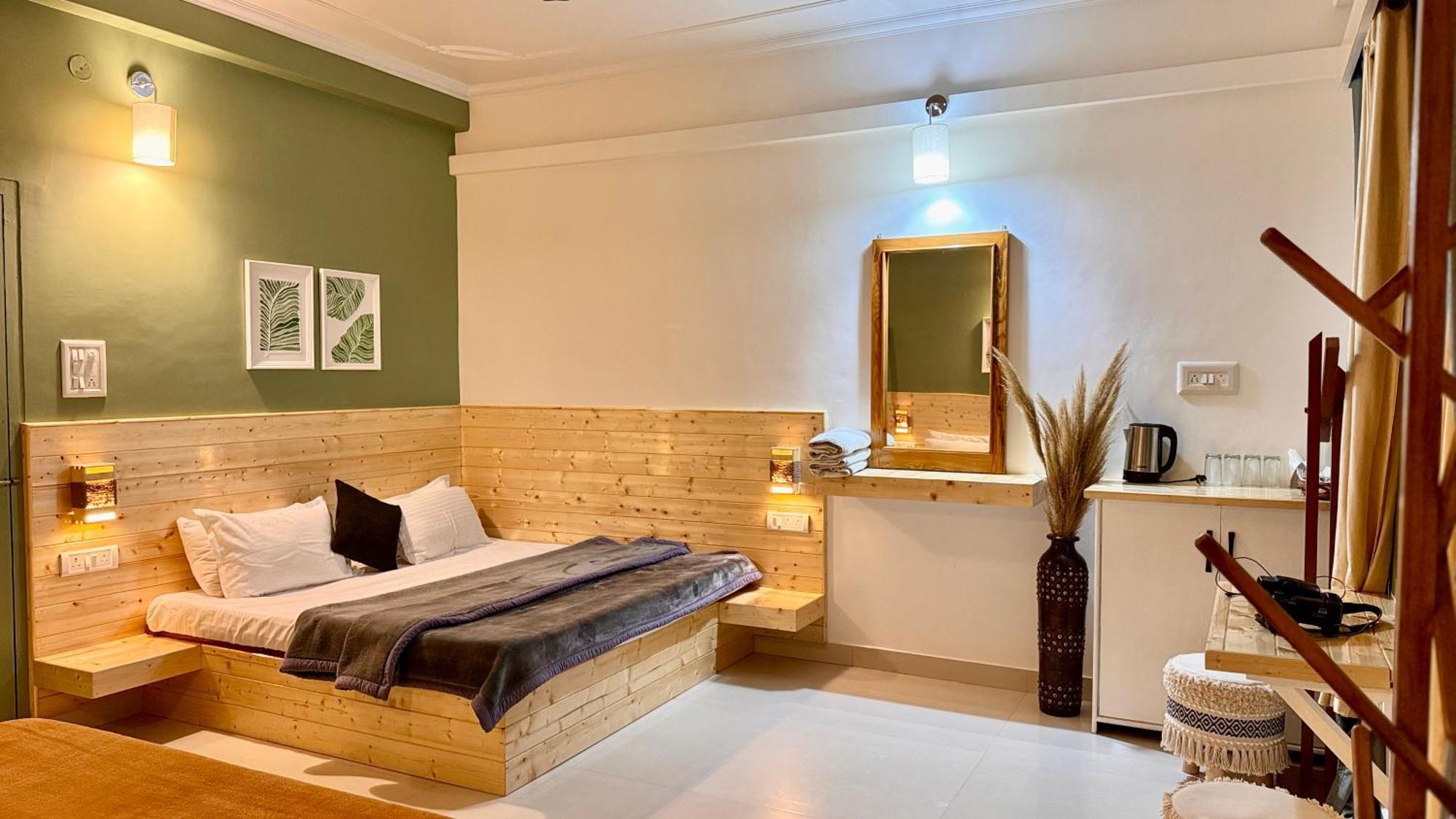 The Royal Orchard Kasol Hotel Ngoại thất bức ảnh